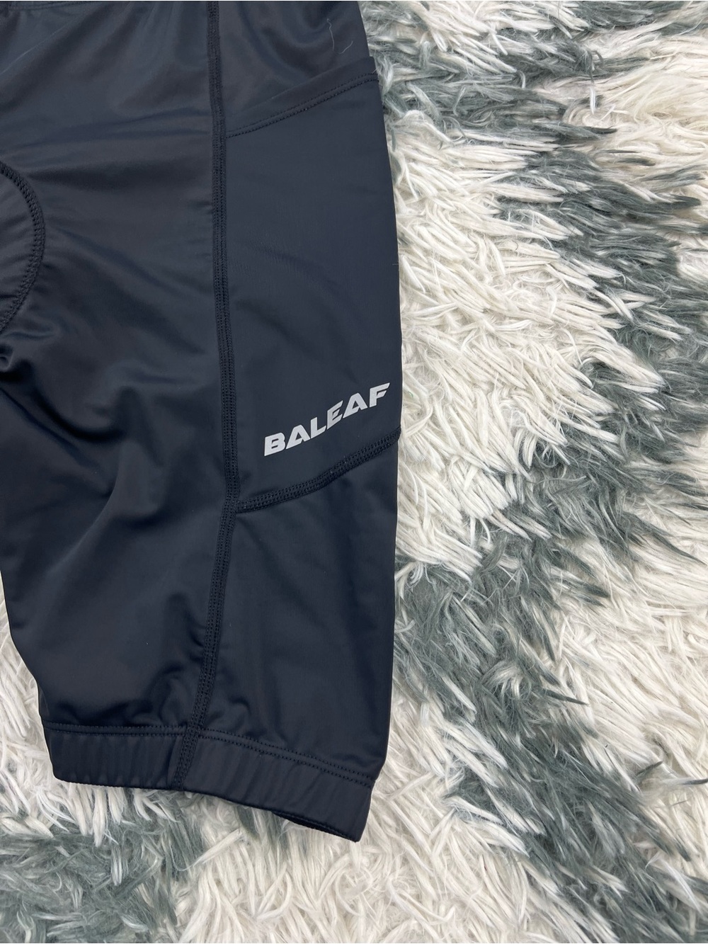 Baleaf Men’s Black Padded Cycling Shorts Size Large - Picture 2 of 9